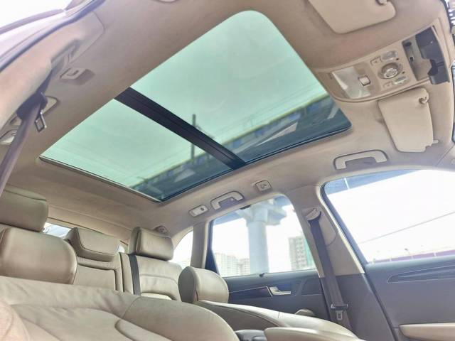 https://images10.gaadi.com/usedcar_image/4606371/original/processed_cd3951d3-9ee6-4a36-b69e-0675ae1f4e99.jpg?imwidth=6402