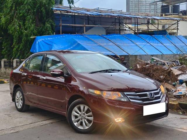 https://images10.gaadi.com/usedcar_image/4606372/original/processed_4de34315c6bae6bf1c8ee813336a477b.jpg?imwidth=6400