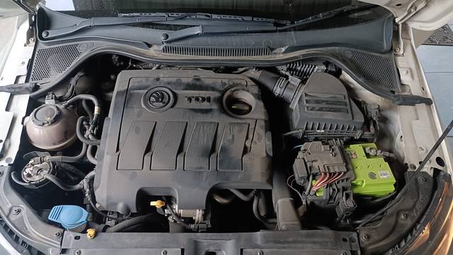 https://images10.gaadi.com/usedcar_image/4606374/original/07109084b73c0a2faa11fe4c5d6dc5fe.jpg?imwidth=6402