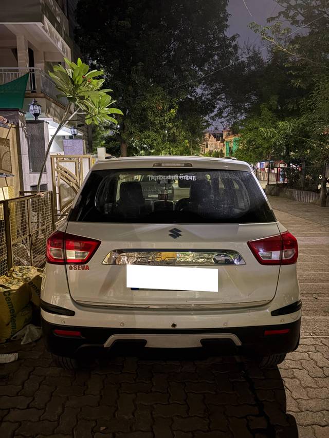 https://images10.gaadi.com/usedcar_image/4606377/original/processed_ff0c7b07-8eb0-40d1-87e2-aa5a86d54d41.jpeg?imwidth=6402
