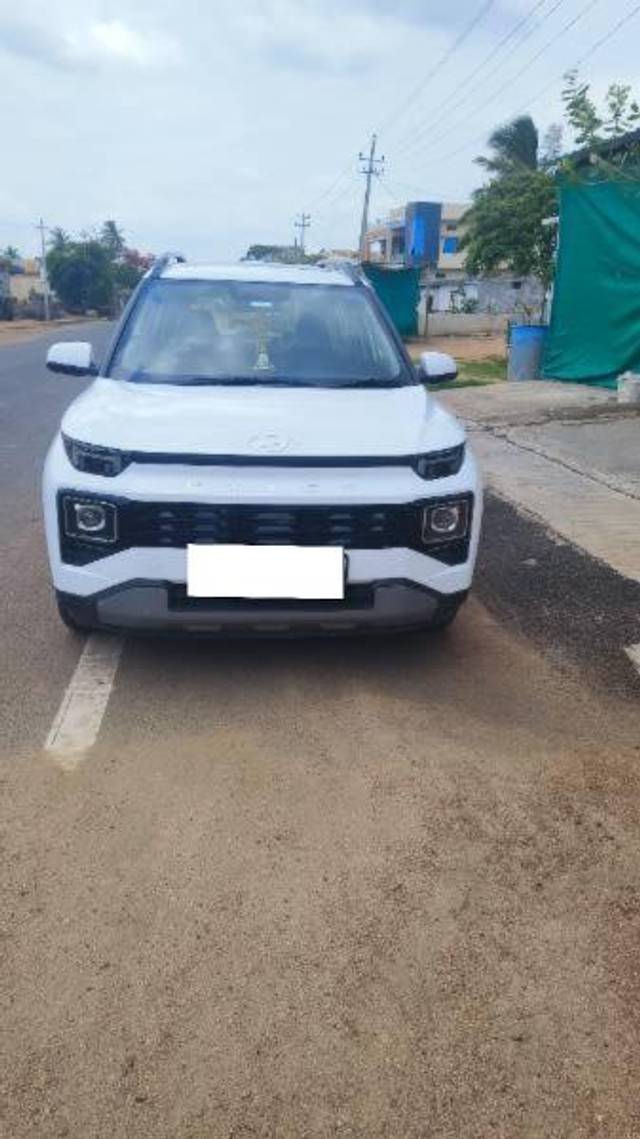 https://images10.gaadi.com/usedcar_image/4606379/original/processed_c4bb6d64-12a2-4216-b4b1-885cbb2a223e.jpg?imwidth=6400