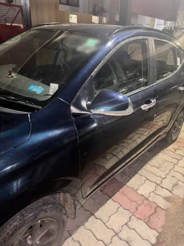 https://images10.gaadi.com/usedcar_image/4606391/original/2deb6875-70af-4e56-b488-65aa18a41060.png?imwidth=6400