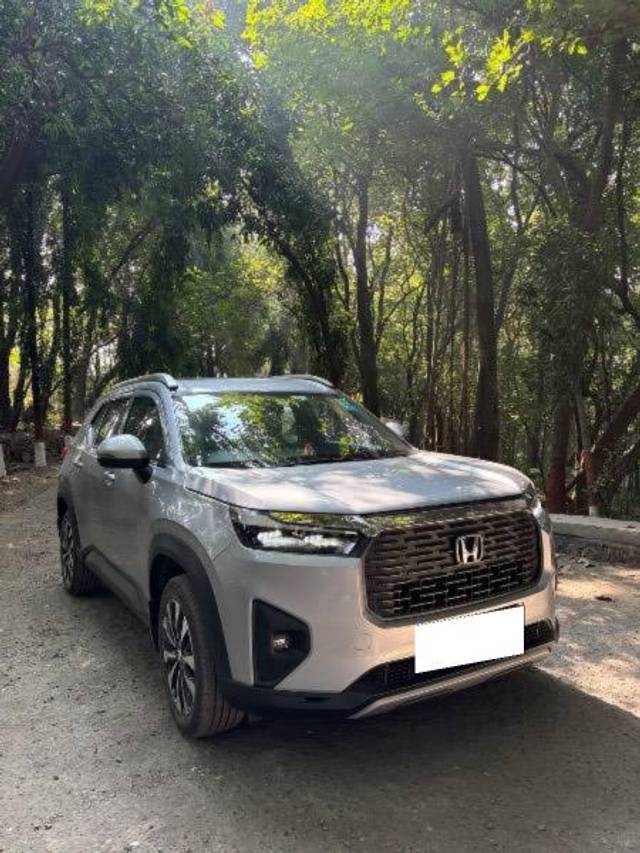 https://images10.gaadi.com/usedcar_image/4606392/original/processed_0fe77996-ffb2-47b0-b9b7-c33982178490.jpeg?imwidth=6400