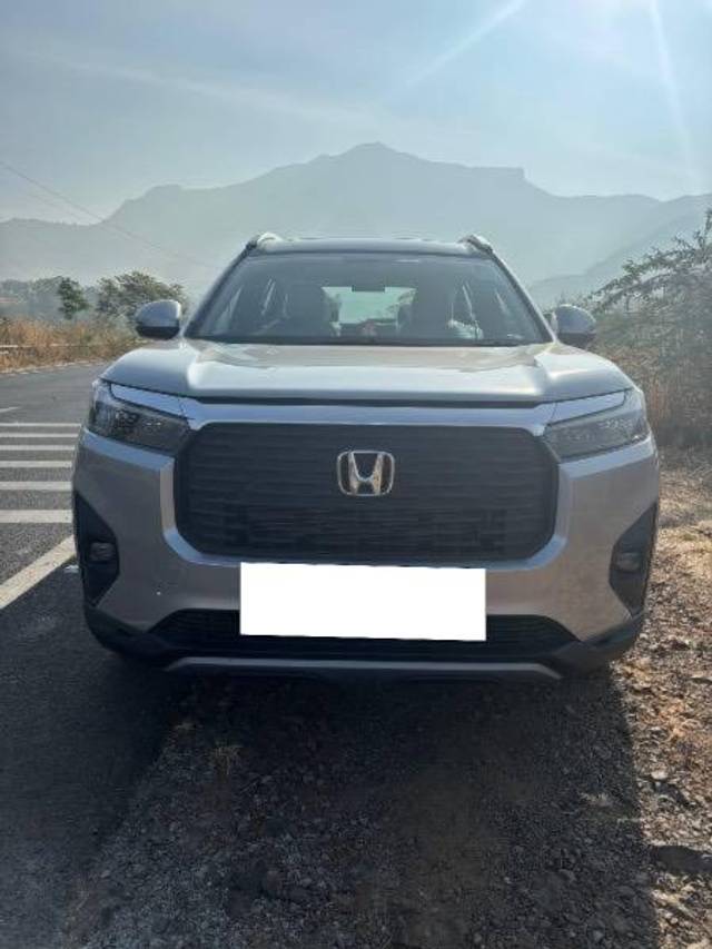 https://images10.gaadi.com/usedcar_image/4606392/original/processed_d2b8863c-9eac-4008-a3e3-62cddf5c8d5a.jpeg?imwidth=6402
