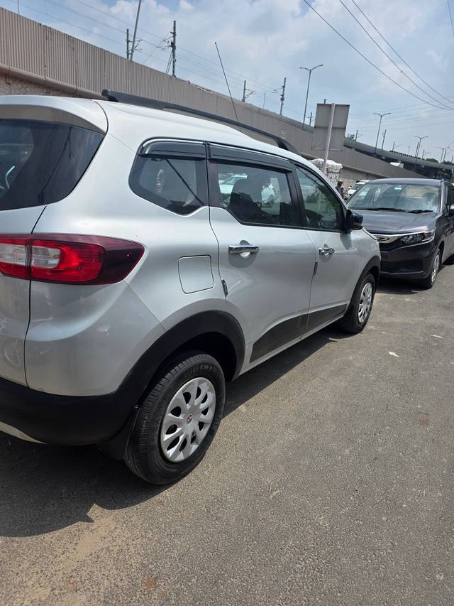 https://images10.gaadi.com/usedcar_image/4606394/original/c29d5ed56a96393492deee4ff25305ee.jpg?imwidth=6402