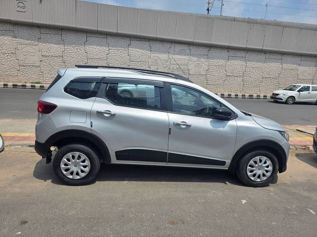 https://images10.gaadi.com/usedcar_image/4606394/original/processed_d34a11b73be1db64019e7cb9a9436a48.jpg?imwidth=6401