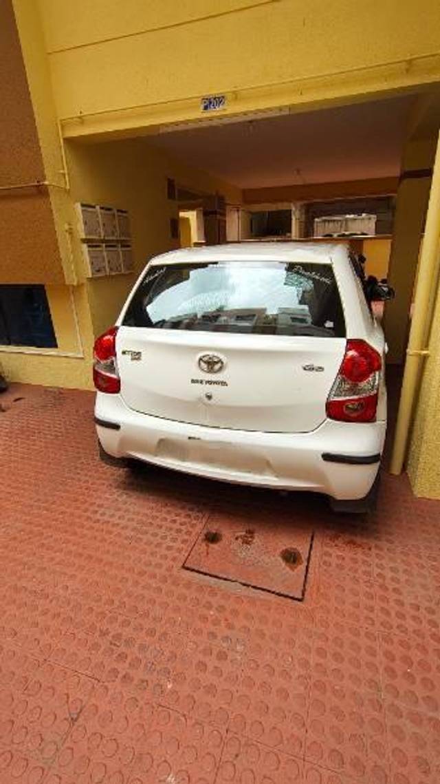 https://images10.gaadi.com/usedcar_image/4606407/original/processed_9abffdf9-7bad-4319-bdbd-9852d91abb54.jpg?imwidth=6401