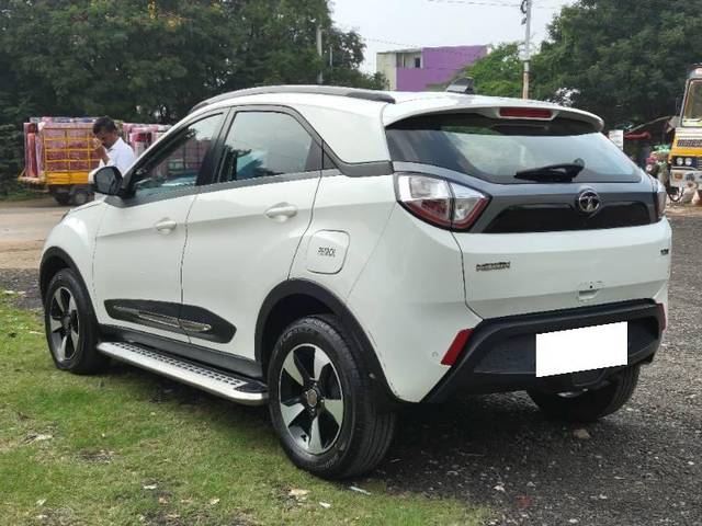 https://images10.gaadi.com/usedcar_image/4606480/original/processed_8698fea4-ffca-4808-89a8-483b6490c1d8.jpg?imwidth=6402