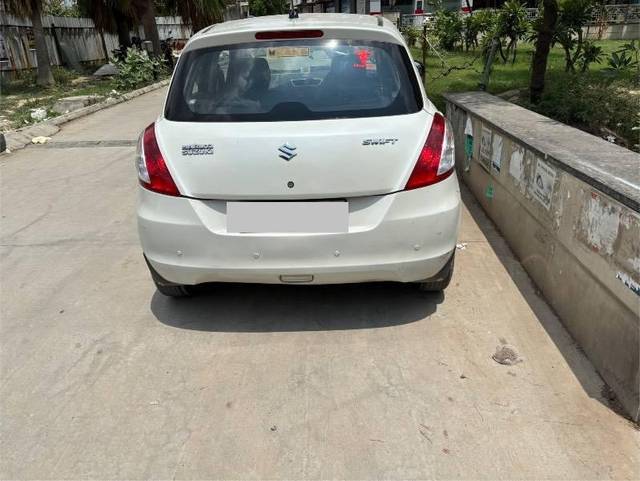 https://images10.gaadi.com/usedcar_image/4606513/original/processed_174dc5bb-824f-4d47-8eb4-364d9863811e.jpeg?imwidth=6401