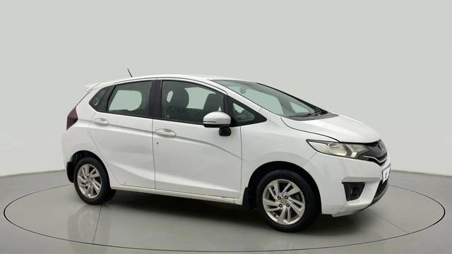 https://images10.gaadi.com/usedcar_image/4606548/original/76f7074dd8918c6dbe06b0f59e07c400.jpg?imwidth=6400