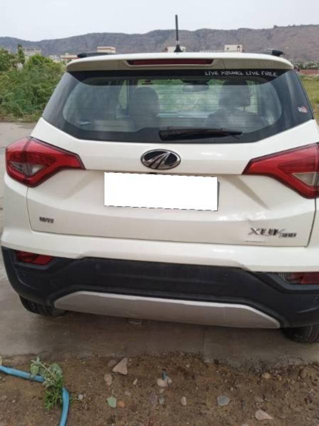https://images10.gaadi.com/usedcar_image/4606574/original/processed_0ba8bd30-061e-4a4f-9618-0f89be20bbab.jpg?imwidth=6400