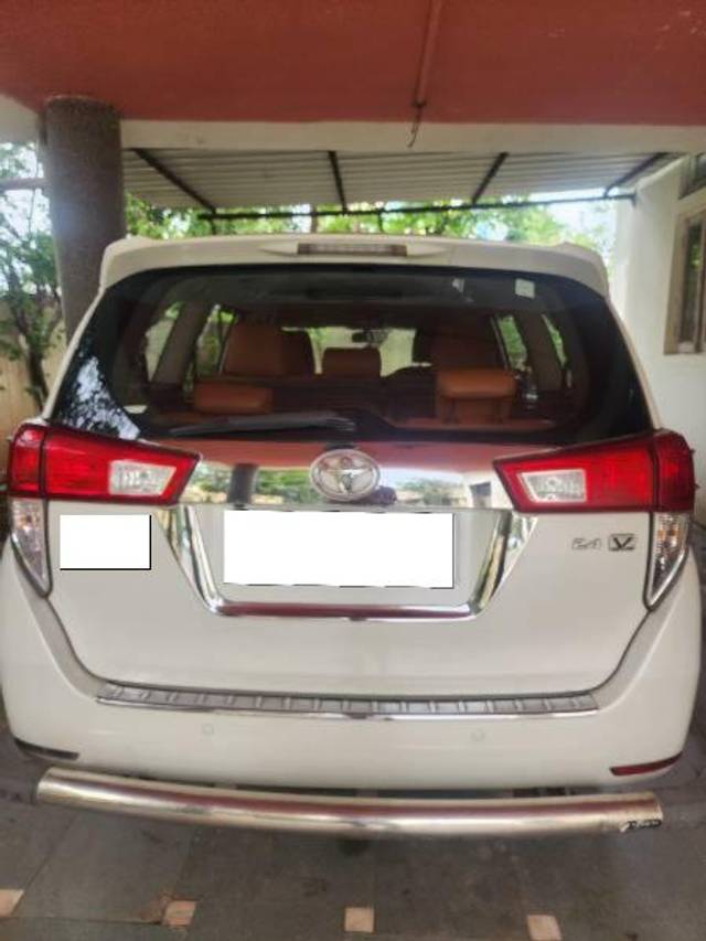https://images10.gaadi.com/usedcar_image/4606575/original/processed_ea421e9b-d8f3-4a06-a5e3-2007e8c8443e.jpg?imwidth=6401