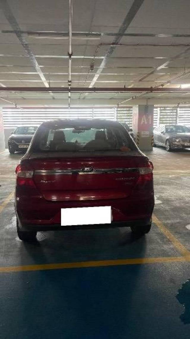 https://images10.gaadi.com/usedcar_image/4606602/original/processed_6662ca2a-db25-4d9f-9c2a-1e9d1fc4596b.jpeg?imwidth=6402
