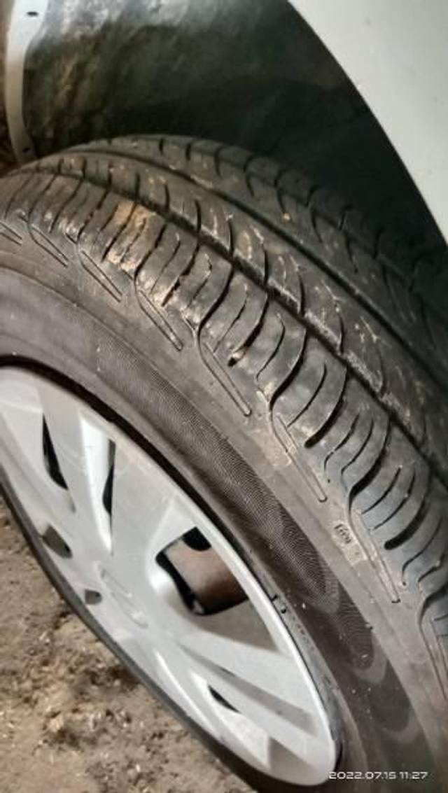 https://images10.gaadi.com/usedcar_image/4606607/original/processed_063fdfdd-079d-4fe1-9a45-631867dffc8b.jpg?imwidth=6402