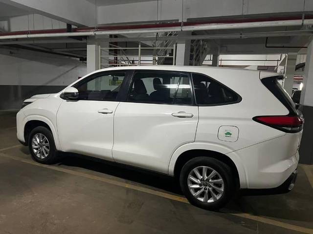 https://images10.gaadi.com/usedcar_image/4606612/original/processed_8a0fa6d2-b9c7-465b-988b-c61127ee8403.jpeg?imwidth=6401