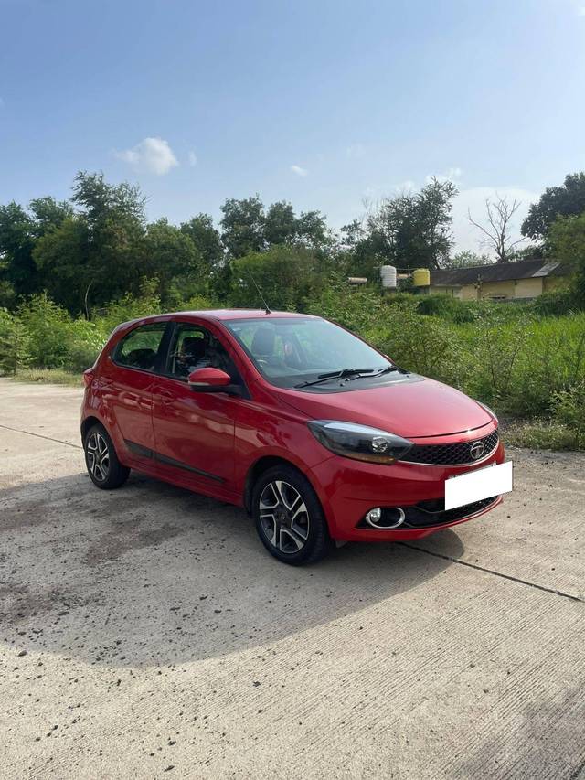 https://images10.gaadi.com/usedcar_image/4606618/original/processed_0b8b566641d60914424fb154244b1f66.jpg?imwidth=6400