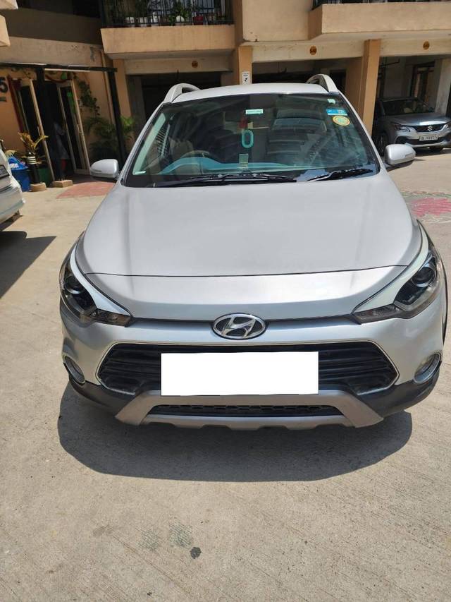 https://images10.gaadi.com/usedcar_image/4606654/original/processed_b85e26a3-6d84-4afd-a292-7d2ffcdfe637.jpg?imwidth=6400