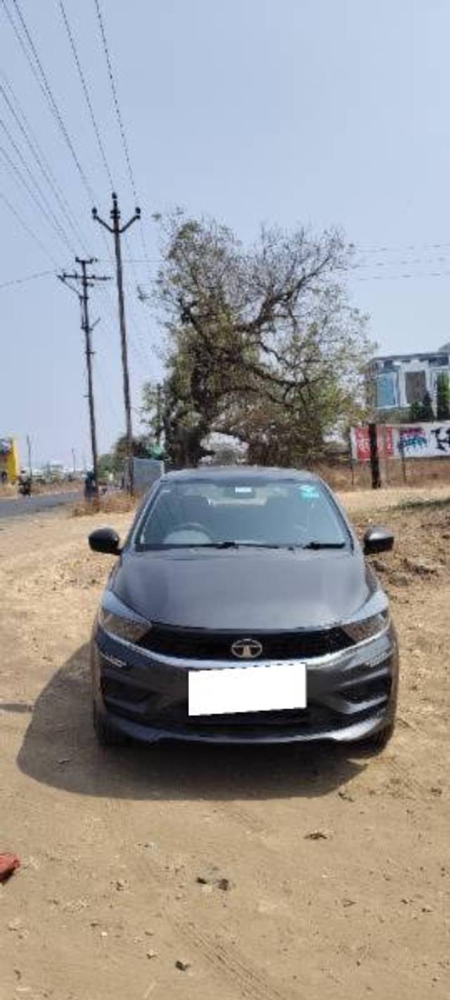 https://images10.gaadi.com/usedcar_image/4606704/original/processed_e37299a6-2546-46e7-a237-9affa7fc14bf.jpg?imwidth=6400