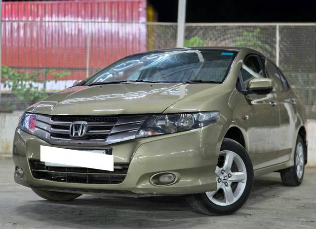 https://images10.gaadi.com/usedcar_image/4606738/original/processed_c14569dd2366e66479fda75f5cf00a89.jpg?imwidth=6402