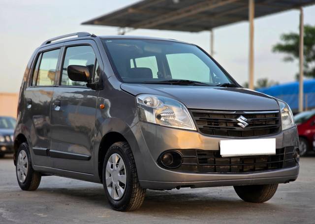 https://images10.gaadi.com/usedcar_image/4606740/original/processed_b4368b88669d9809179bc721c158b0d1.jpg?imwidth=6400