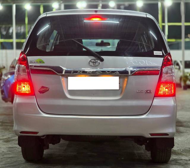 https://images10.gaadi.com/usedcar_image/4606756/original/processed_d17e8a6cd0bb19bbb13a5b515d191de1.jpg?imwidth=6401