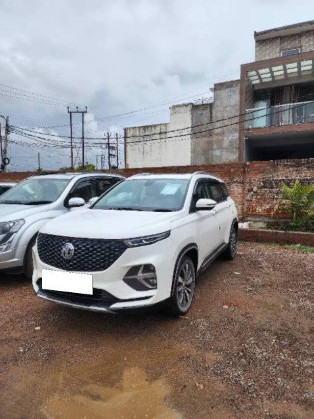 https://images10.gaadi.com/usedcar_image/4606769/original/processed_e4d97f16-55da-4793-b67a-c8d720302396.jpg?imwidth=6400