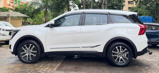 https://images10.gaadi.com/usedcar_image/4606794/original/processed_674e473dc882f8f2b7b8cfe53fd615ec.jpg?imwidth=6402