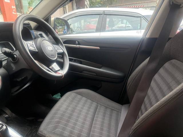 https://images10.gaadi.com/usedcar_image/4606817/original/d4d60f690a12f0ee679baf0ccd9c3c76.jpg?imwidth=6402