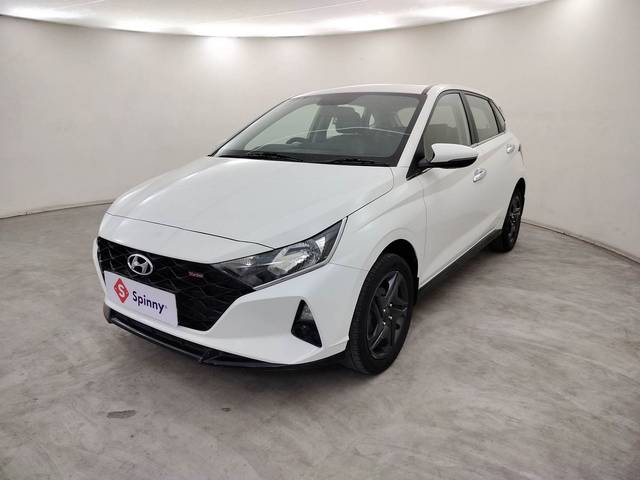 https://images10.gaadi.com/usedcar_image/4606832/original/0787ca261971b7a94072dcdaf0a64d6e.jpg?imwidth=6400