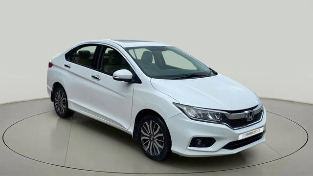 https://images10.gaadi.com/usedcar_image/4606841/original/6f2ae49c68659e60624815bfc46b2642.jpg?imwidth=6400