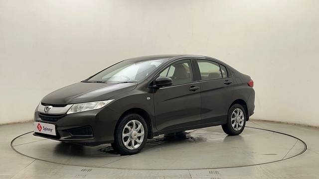 https://images10.gaadi.com/usedcar_image/4606852/original/0f4c3181739e8378415405fd23cf7b1b.JPG?imwidth=6400