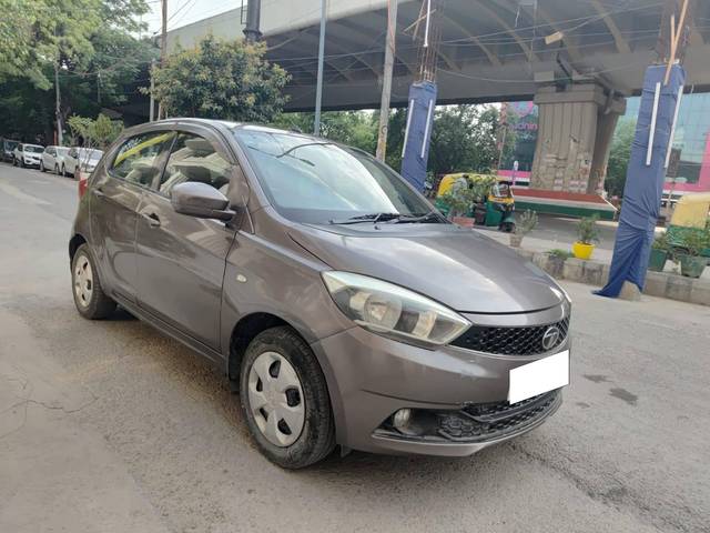 https://images10.gaadi.com/usedcar_image/4606928/original/processed_0c9cd2014bf88a966496c0cc49a2767c.jpg?imwidth=6400