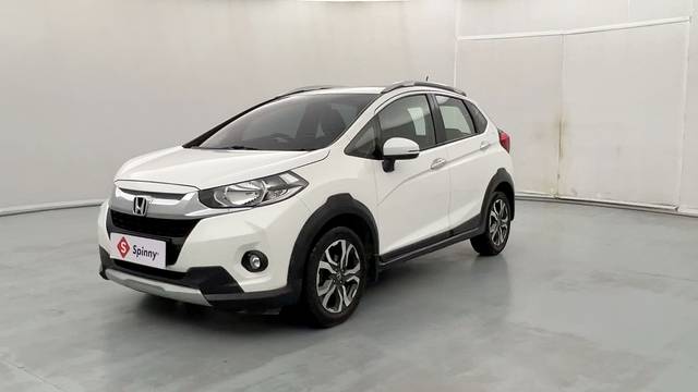 https://images10.gaadi.com/usedcar_image/4606943/original/8c041bcc2cb7c83d8acc441d5055ec0f.JPG?imwidth=6400