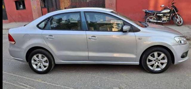 https://images10.gaadi.com/usedcar_image/4606959/original/752e32196d4780b7b50dff4d3886f7da.jpg?imwidth=6401