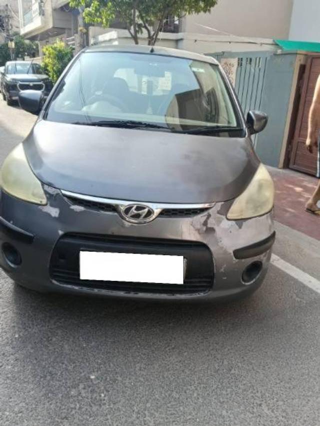 https://images10.gaadi.com/usedcar_image/4606984/original/processed_92ddad44-f9dd-4a66-a13c-193419ad68bf.jpg?imwidth=6400