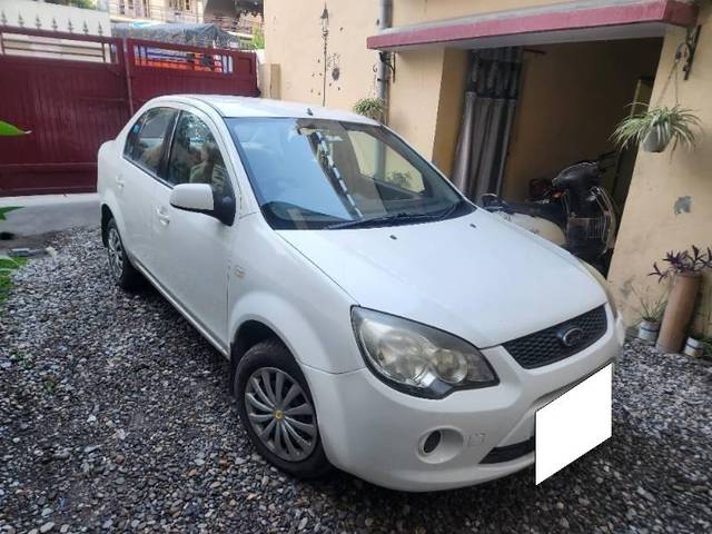 https://images10.gaadi.com/usedcar_image/4606989/original/processed_23574cda-99f3-4733-9d10-a77afe2fbaf3.jpg?imwidth=6400