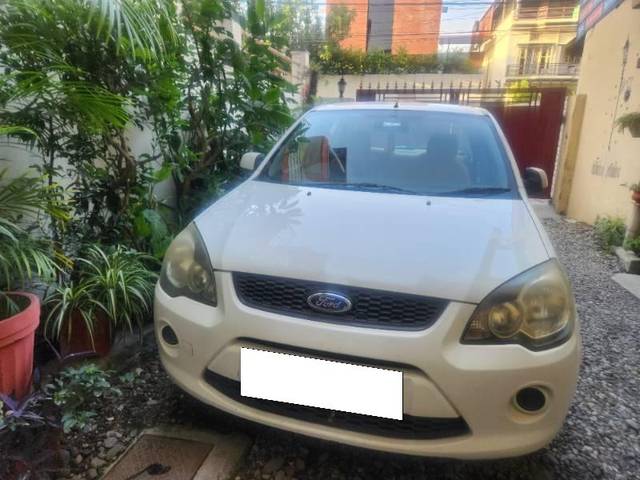 https://images10.gaadi.com/usedcar_image/4606989/original/processed_fc2faf5e-4e5e-4a80-8505-36a75c19c9bc.jpg?imwidth=6402