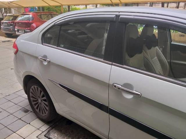 https://images10.gaadi.com/usedcar_image/4607005/original/processed_5fa76fce-d0a1-40f4-829f-e46d6518d67f.jpg?imwidth=6402