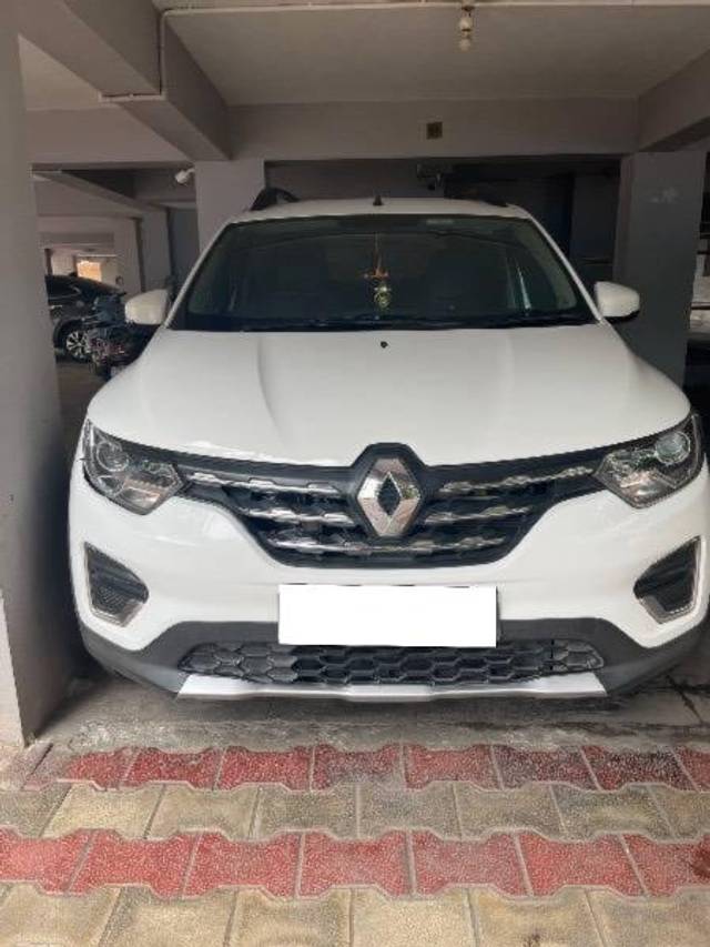 https://images10.gaadi.com/usedcar_image/4607032/original/processed_7ddd2126-3596-4d1d-9b75-1907ecd51f45.jpg?imwidth=6400