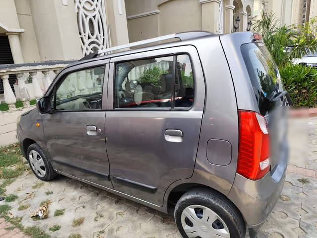 https://images10.gaadi.com/usedcar_image/4607056/original/9cd8ffc2-0047-497d-afd7-025a986e98b7.png?imwidth=6400