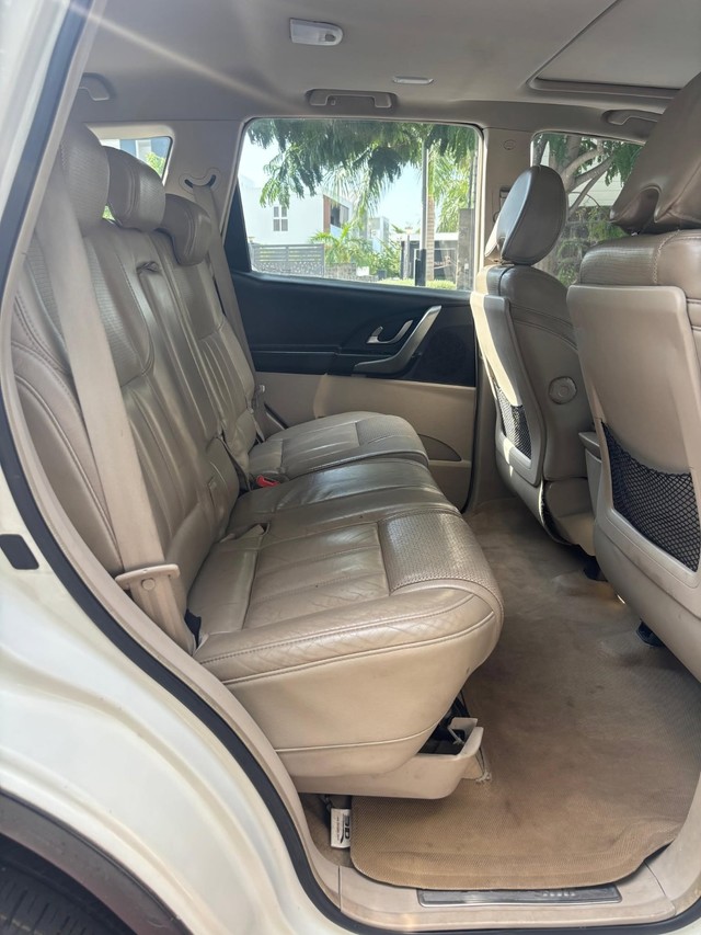 Second-hand 2016 Mahindra XUV500 AT W10 FWD for sale in Karur-5