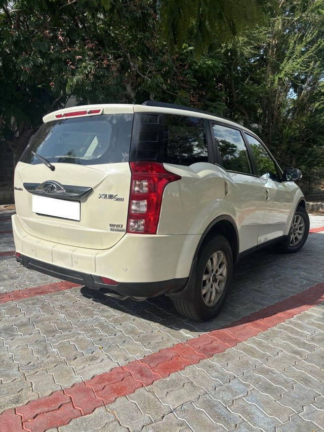 Second-hand 2016 Mahindra XUV500 AT W10 FWD for sale in Karur-4