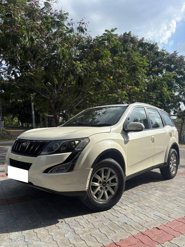 https://images10.gaadi.com/usedcar_image/4607085/original/processed_e8f12f121a899d776ae8e047cdde95b1.jpg?imwidth=6401