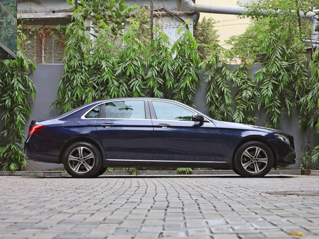 https://images10.gaadi.com/usedcar_image/4607086/original/f2bb4bb02625ce3aeef2333f46fe328a.jpg?imwidth=6401