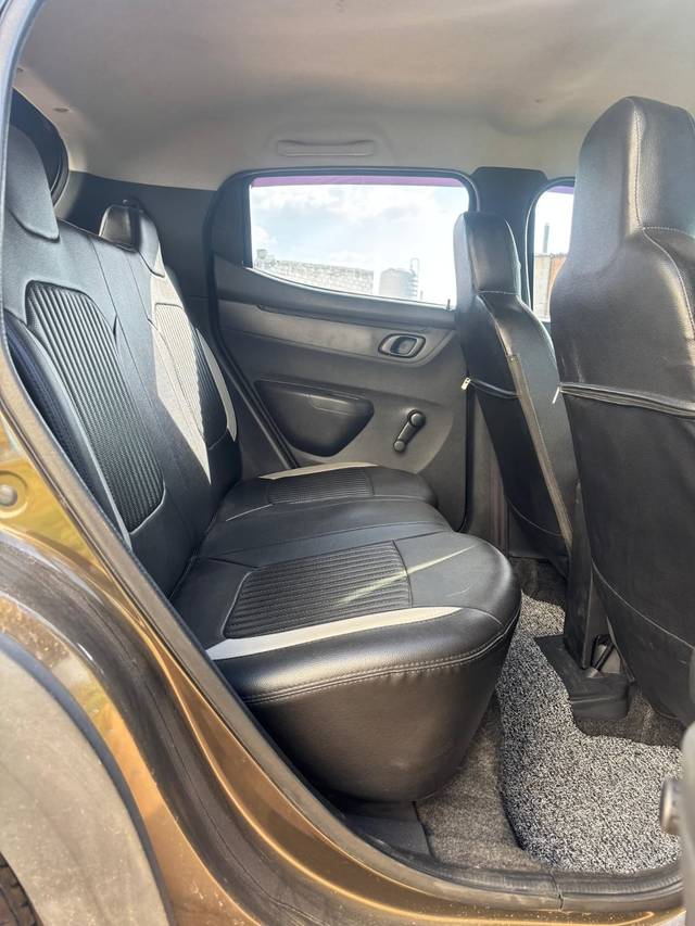 https://images10.gaadi.com/usedcar_image/4607087/original/54c3e1a630da75d9b7f86708f9edd197.jpg?imwidth=6402