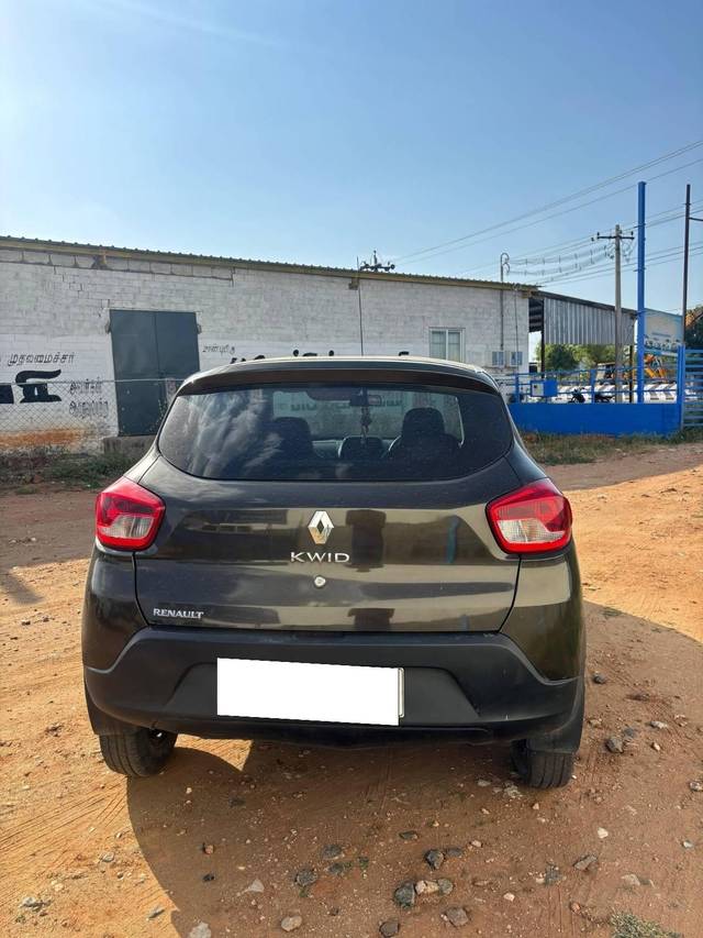 https://images10.gaadi.com/usedcar_image/4607087/original/processed_c16209d8bc9a24edde45df971fea6f23.jpg?imwidth=6401