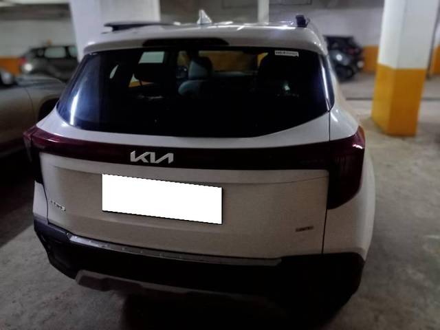 https://images10.gaadi.com/usedcar_image/4607088/original/processed_07f1ba16-b79d-49be-8db5-6a902d81ddc1.jpg?imwidth=6402