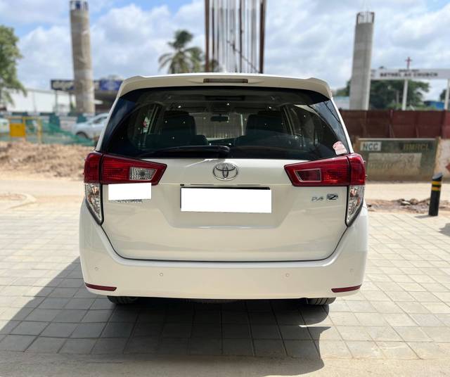 https://images10.gaadi.com/usedcar_image/4607106/original/processed_2d9ecfc71172b668d73fff7b309cfa10.jpg?imwidth=6402