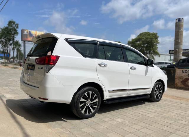 https://images10.gaadi.com/usedcar_image/4607106/original/processed_8a367989652bc0e46ec034bda1908953.jpg?imwidth=6401
