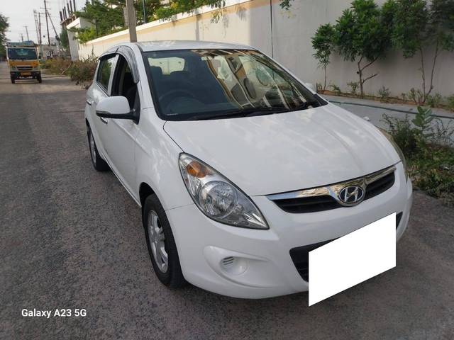 https://images10.gaadi.com/usedcar_image/4607144/original/processed_c45aa0d70ae6e373aeb6cdb4dd351149.jpg?imwidth=6400